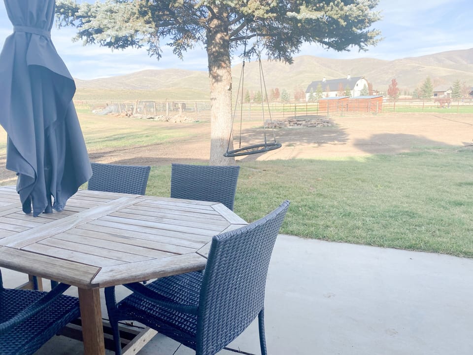 Outdoor dining