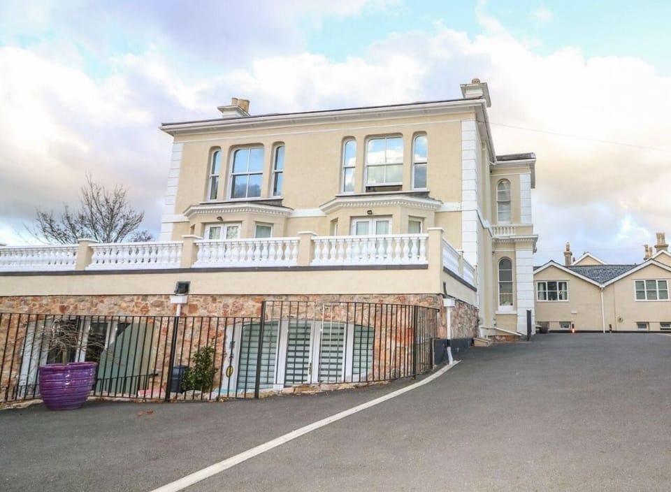 Apartment | Exterior