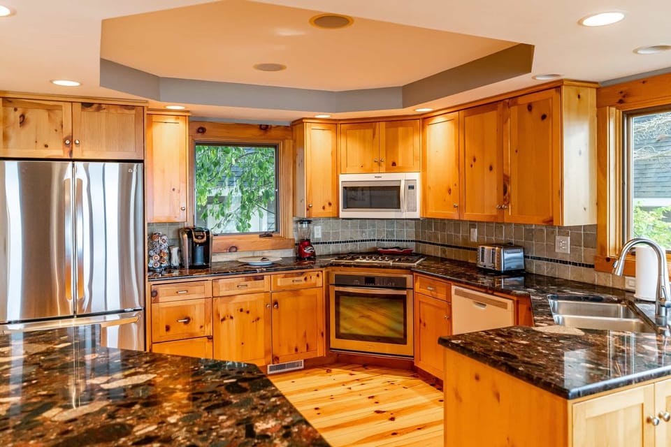 Fully Stocked Kitchen