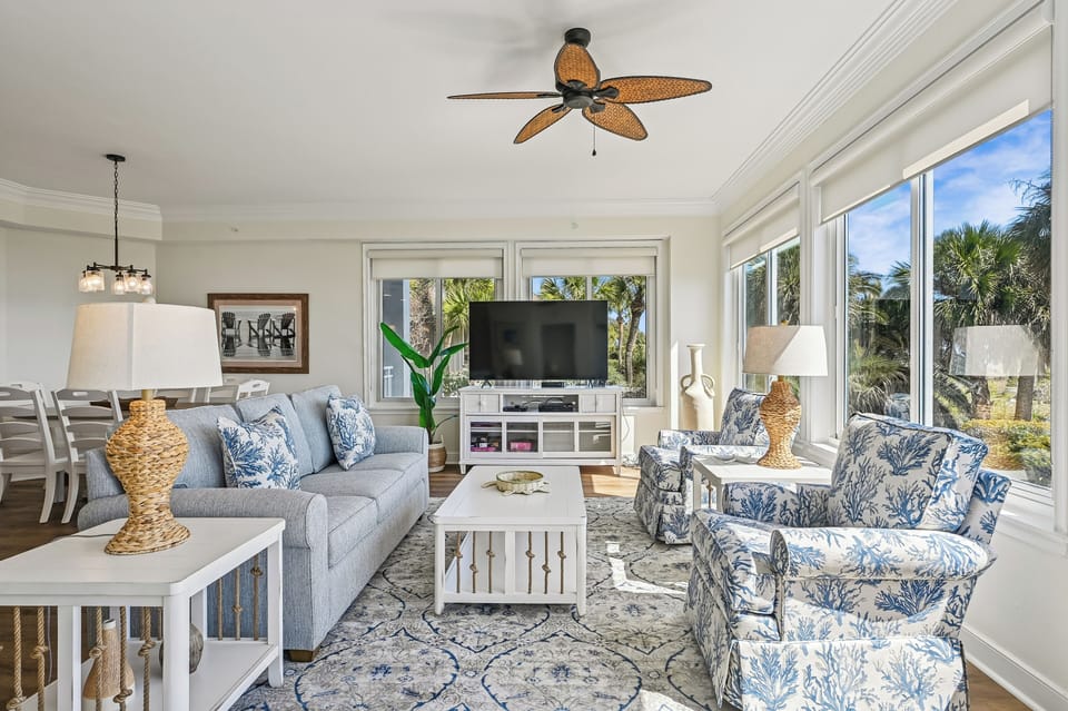 Welcome to 3105 SeaCrest!