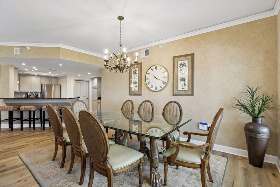 Dining Area at 2318 Windsor II