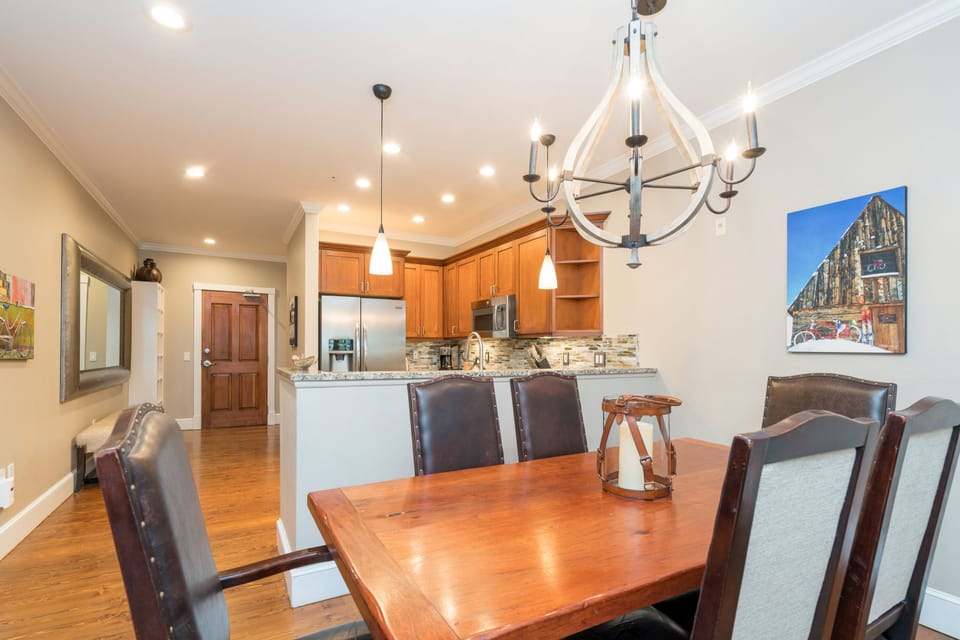 Dining/Kitchen