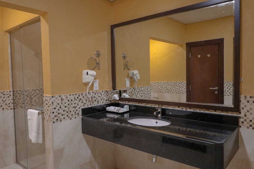 In-room safe, laptop workspace, blackout drapes, WiFi (free)