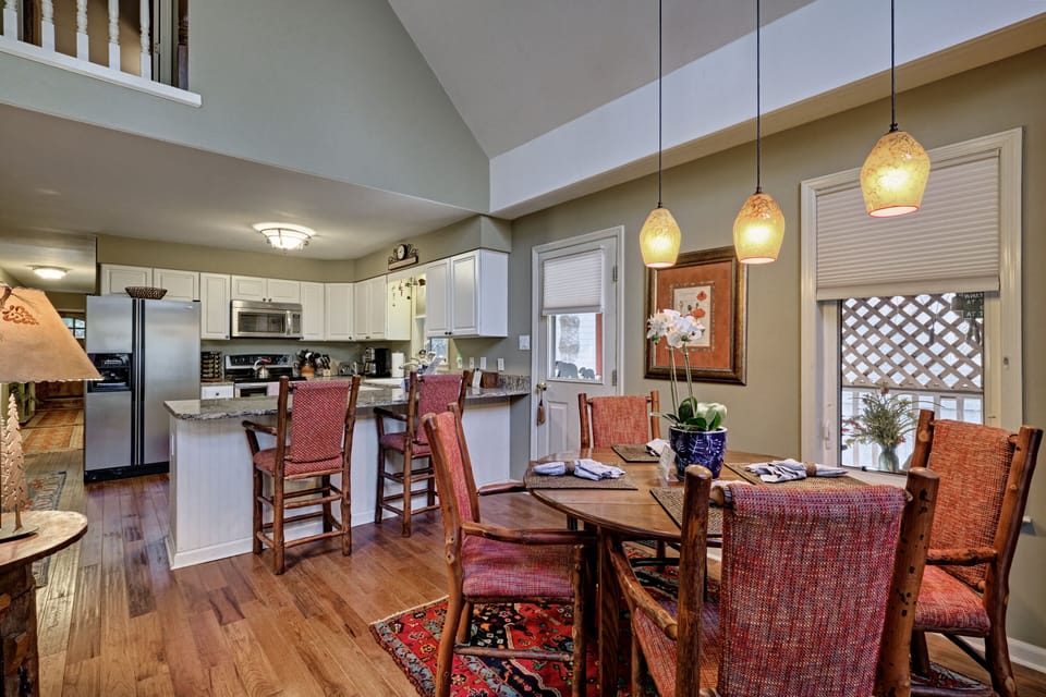 Dining/Kitchen