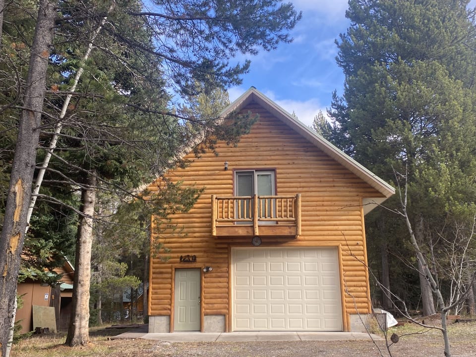Wolf Run is located in a quiet neighborhood with plenty of privacy. 