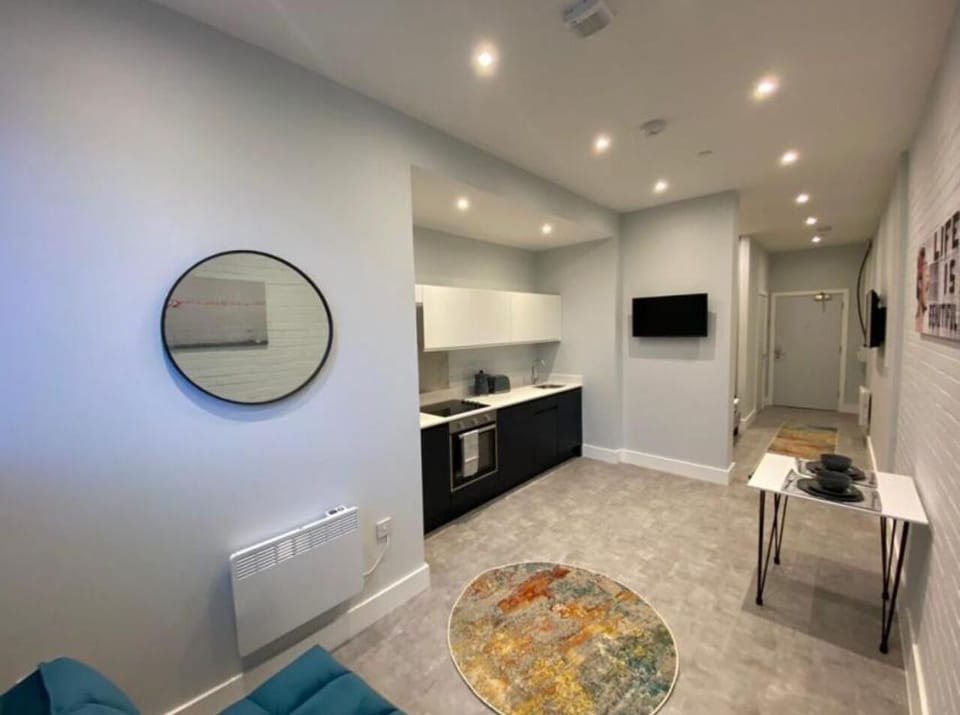 Deluxe Apartment, Accessible, Ensuite | Interior