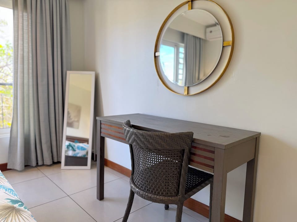 Apartment | 3 bedrooms, in-room safe, WiFi (free), bed sheets