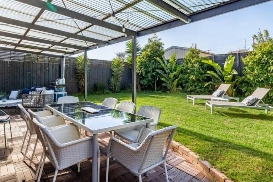 Outdoor table seats 8
