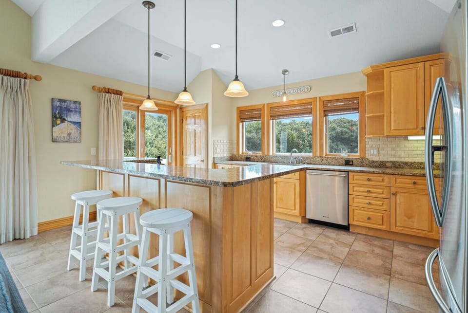 Kitchen Island on Third Level