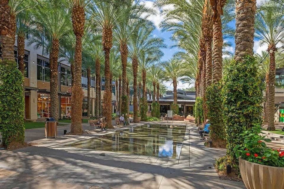 Easy access to premier shopping and restaurants nearby.
