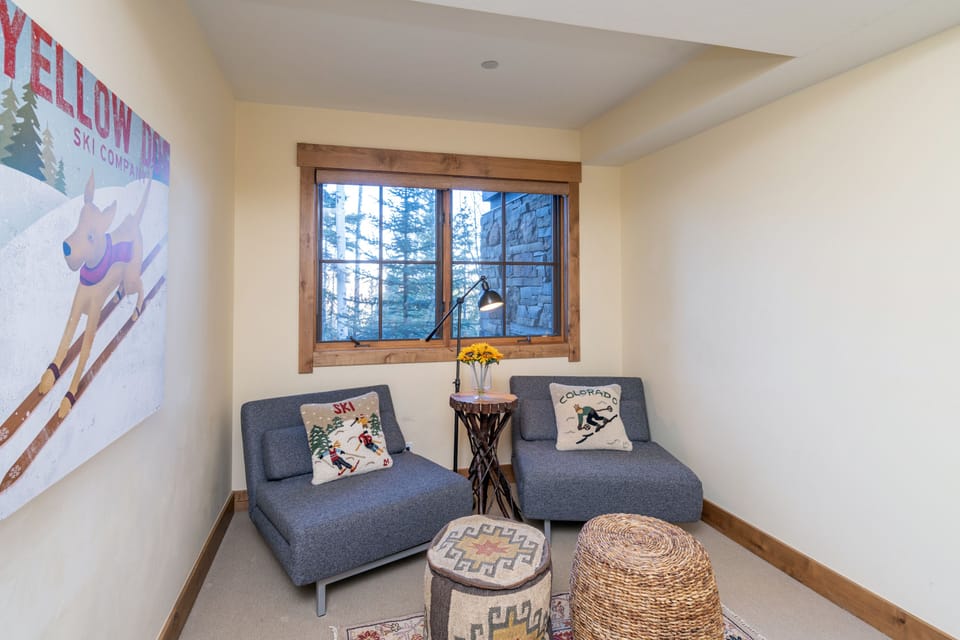 6.1-lodge-at-belvedere-mountain-village-vacation-rental-Guest-Suite3-2