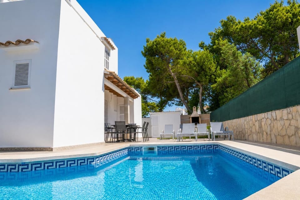 Private pool and terrace