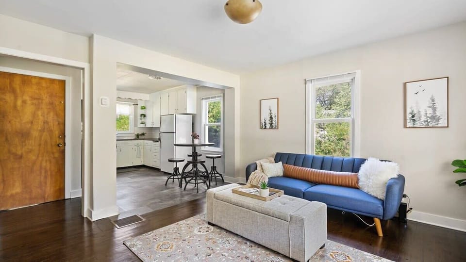 Kitchen+Living Room