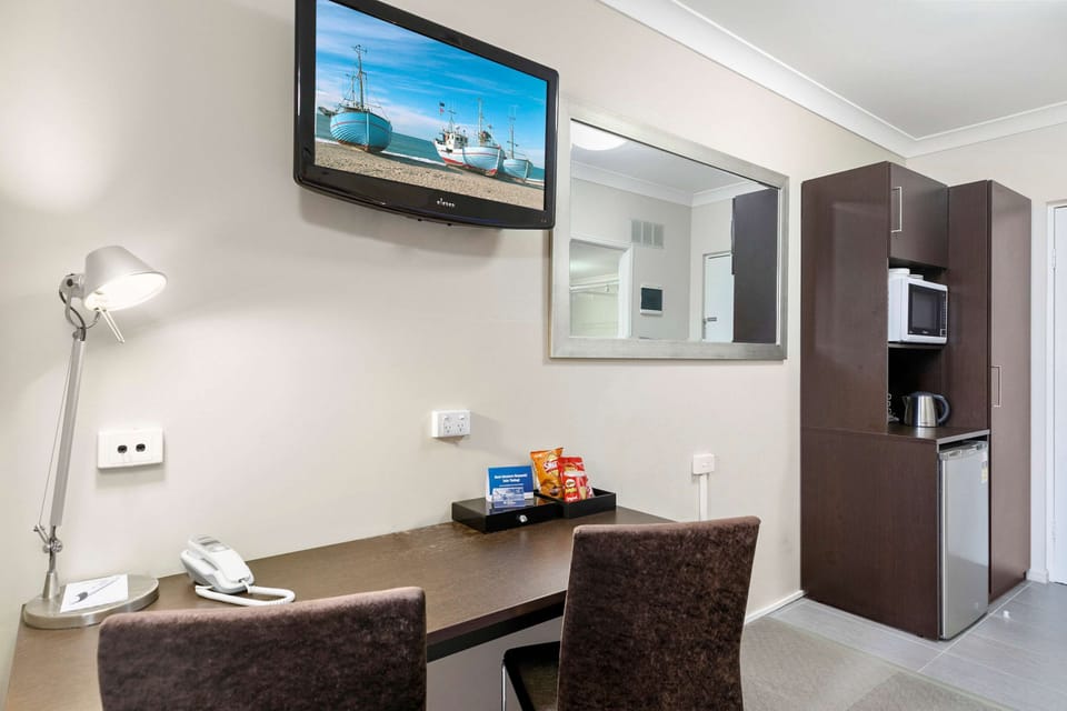 1 bedroom, premium bedding, pillowtop beds, minibar