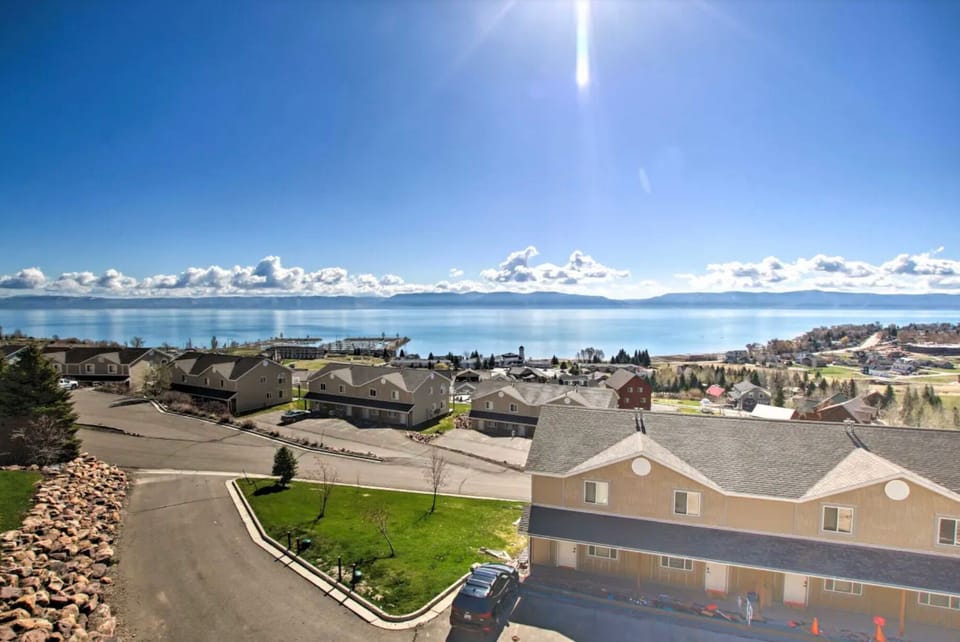 Beach/ocean view