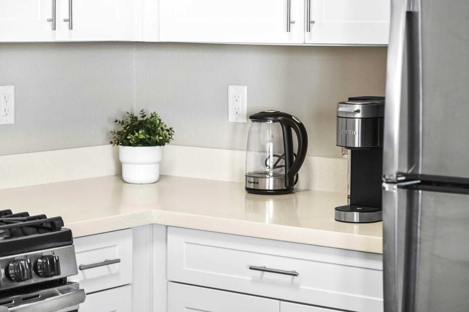 Start your day energized using the Keurig machine supplied with complimentary coffee pods