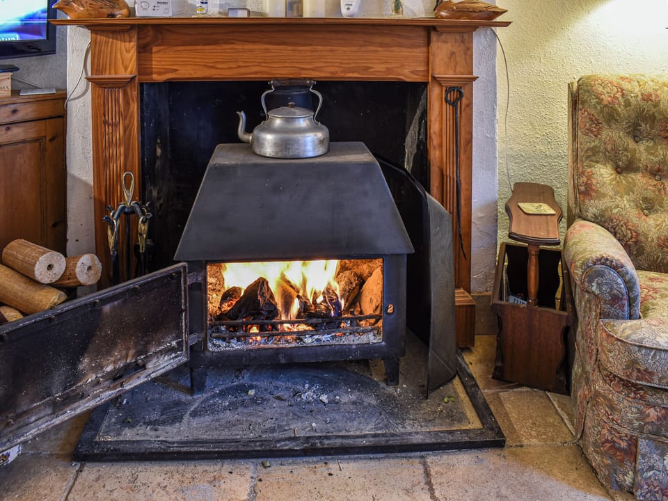 Living room | Hoppers Farmhouse - Hoopers Holidays, Tilshead