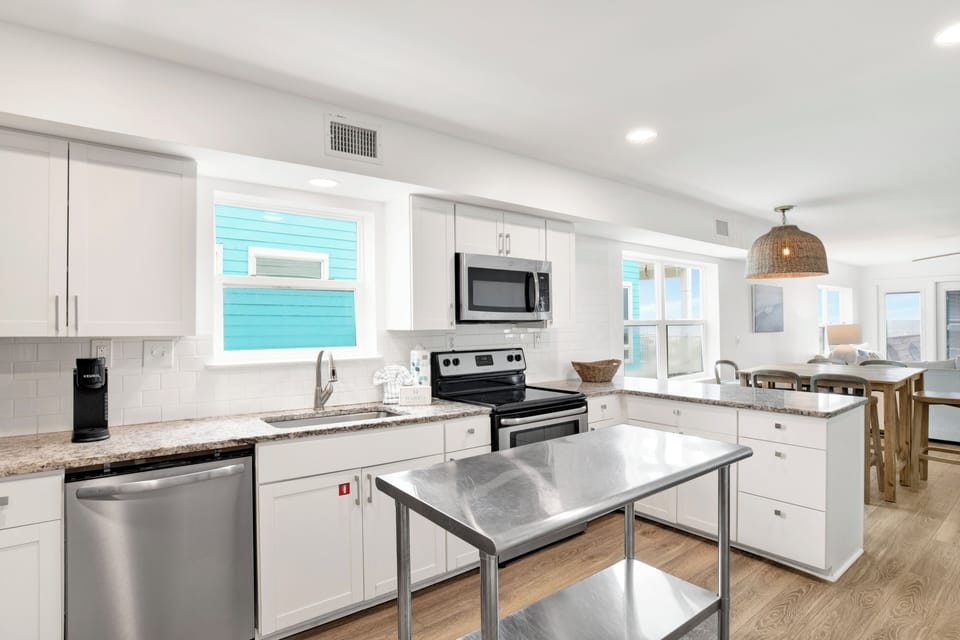 A fully equipped kitchen for all of your cooking needs