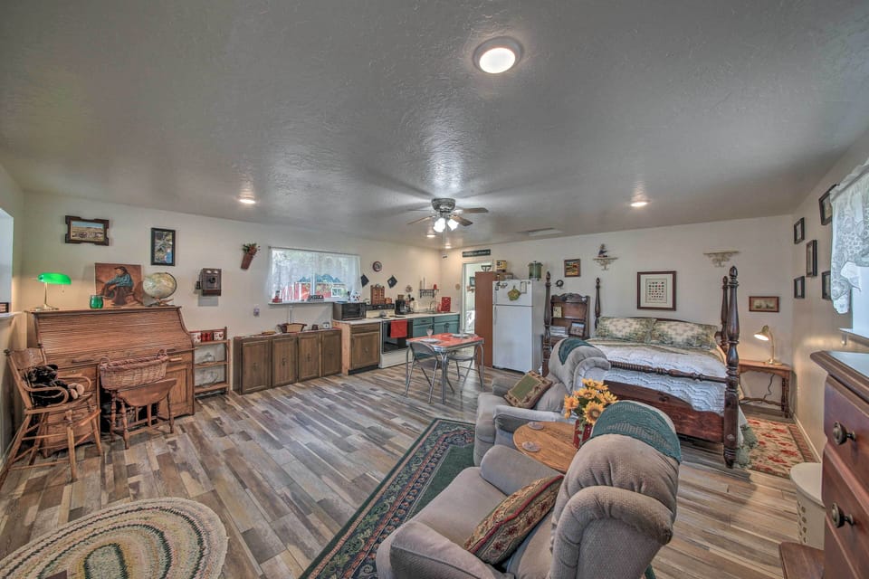 Additional Sleeping | Living Area | Recliner Chairs