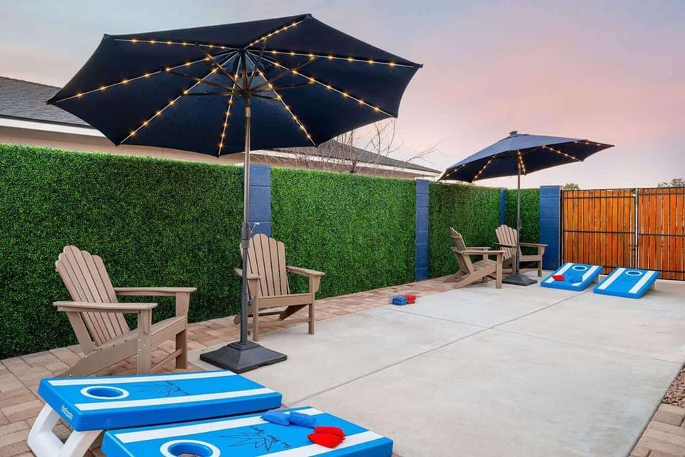 Corn hole toss competitions are waiting for your family and your friends!
