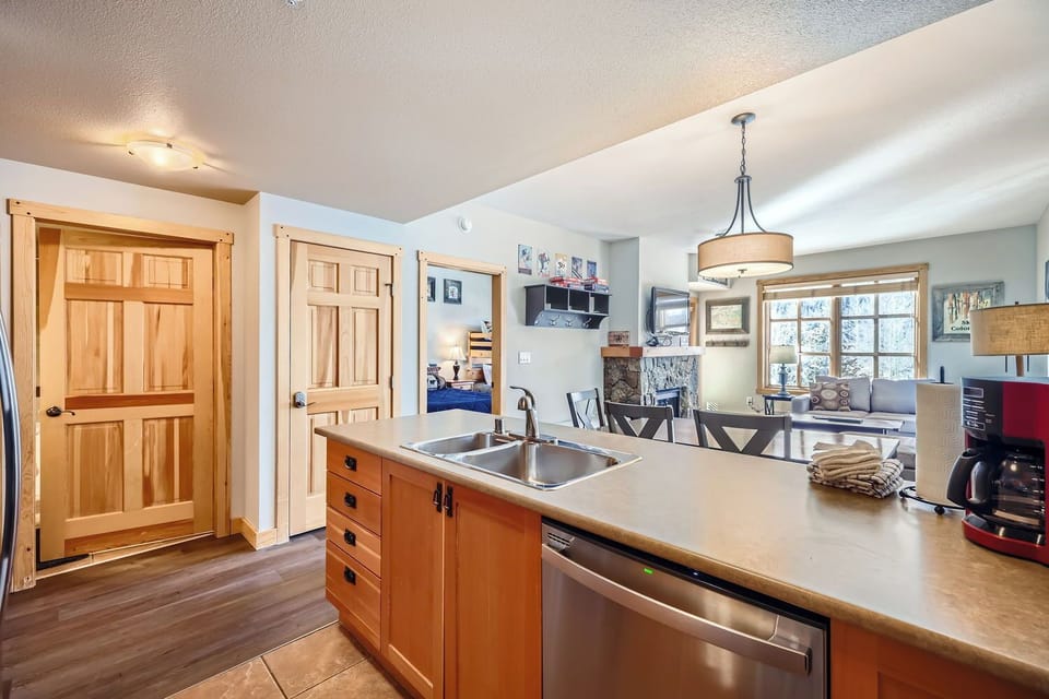 PP319 Kitchen