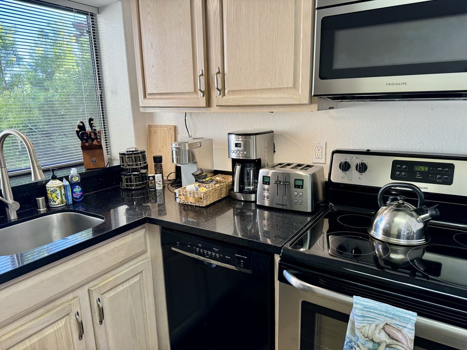 Kitchen area

