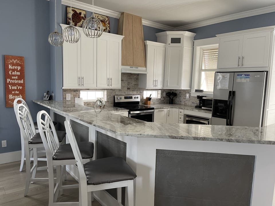 Beautifully remodeled kitchen with new Bosch dishwasher and new microwave!!!