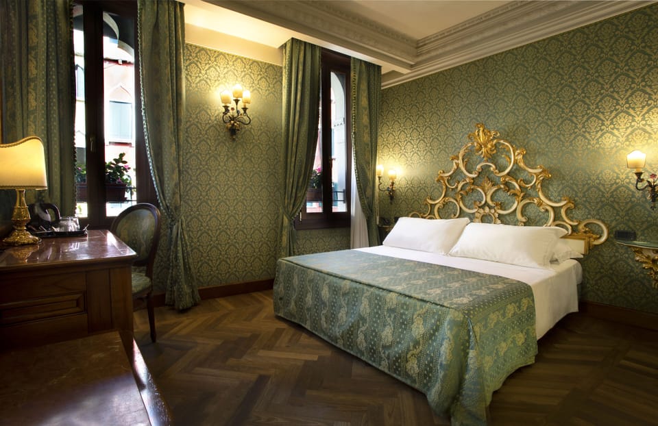 Superior Room, Canal View | Minibar, in-room safe, individually furnished, desk