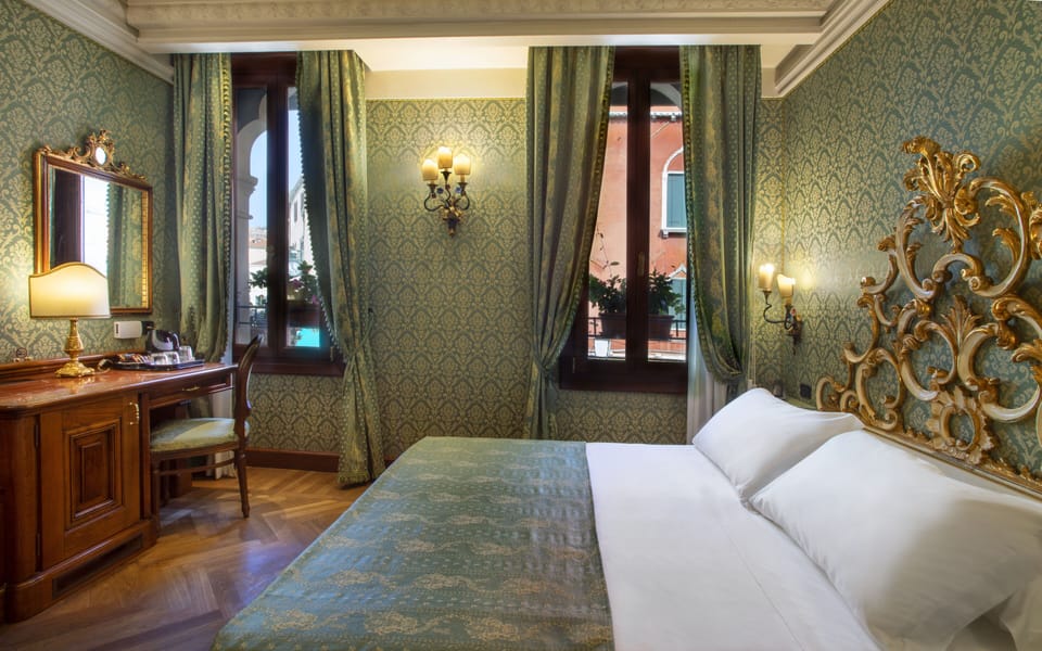 Superior Room, Canal View | View from room