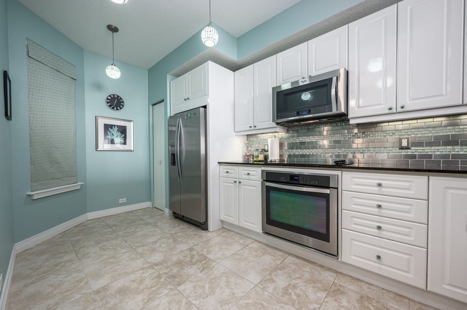 Full Kitchen