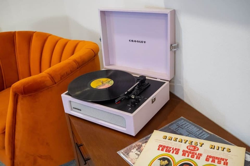 record player with blue tooth 