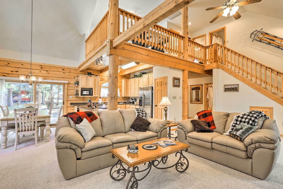 Living Room | Free WiFi