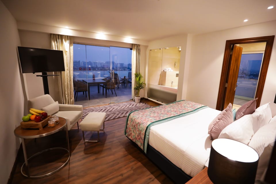 Presidential Suite with Private Terrace | Premium bedding, minibar, in-room safe, individually furnished