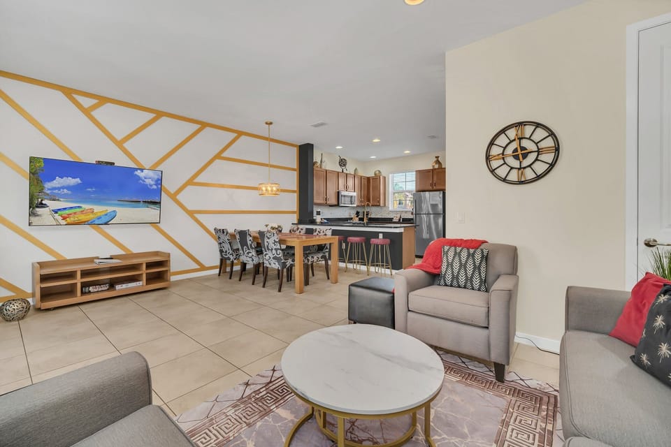 Open concept living, dining and kitchen