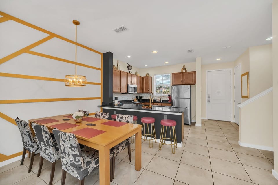 Dining area overlooking kitchen, seats 6