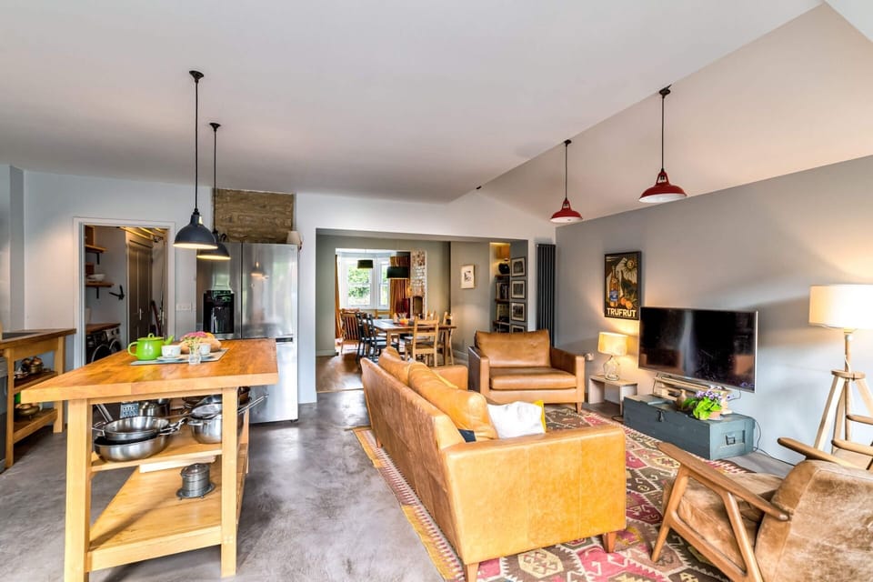 Discover Cotswolds Cottages Port Meadow 013