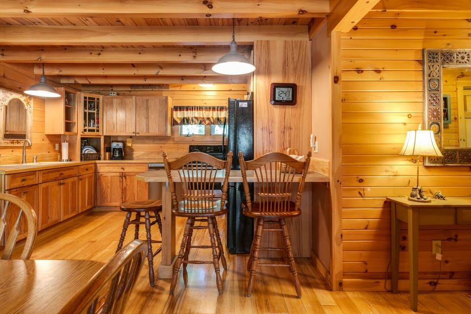 Fully equipped, updated kitchen