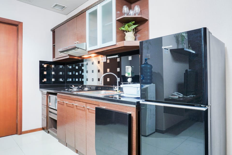 Room | Private kitchen | Fridge, stovetop, cookware/dishes/utensils
