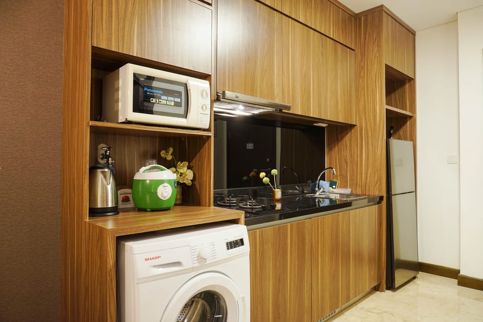 Fridge, stovetop, cookware/dishes/utensils
