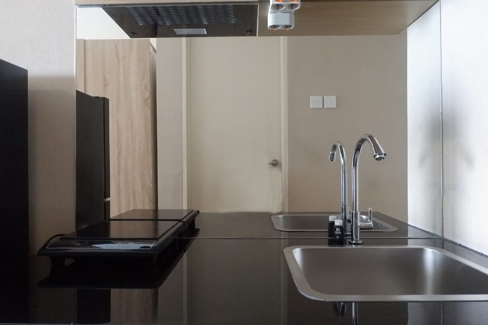 Fridge, stovetop, cookware/dishes/utensils