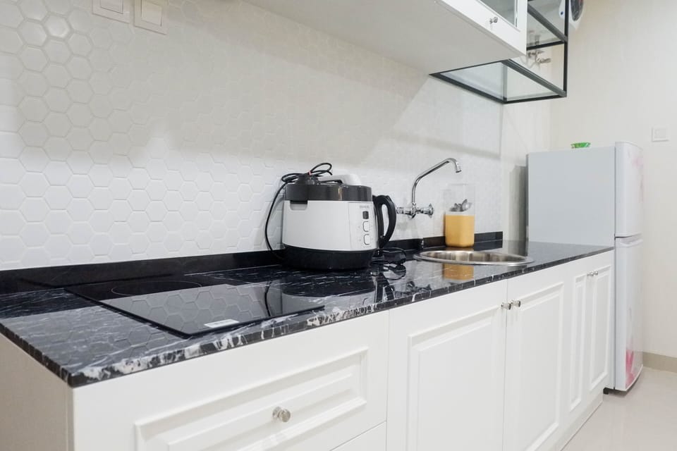 Fridge, stovetop, cookware/dishes/utensils
