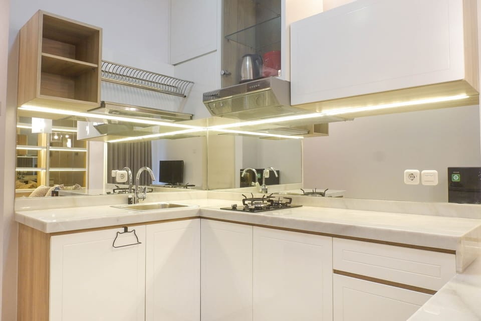 Fridge, stovetop, cookware/dishes/utensils