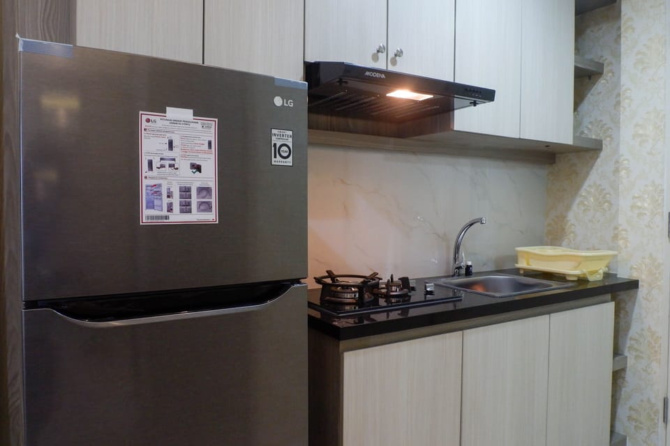 Room | Private kitchen | Fridge, stovetop, cookware/dishes/utensils
