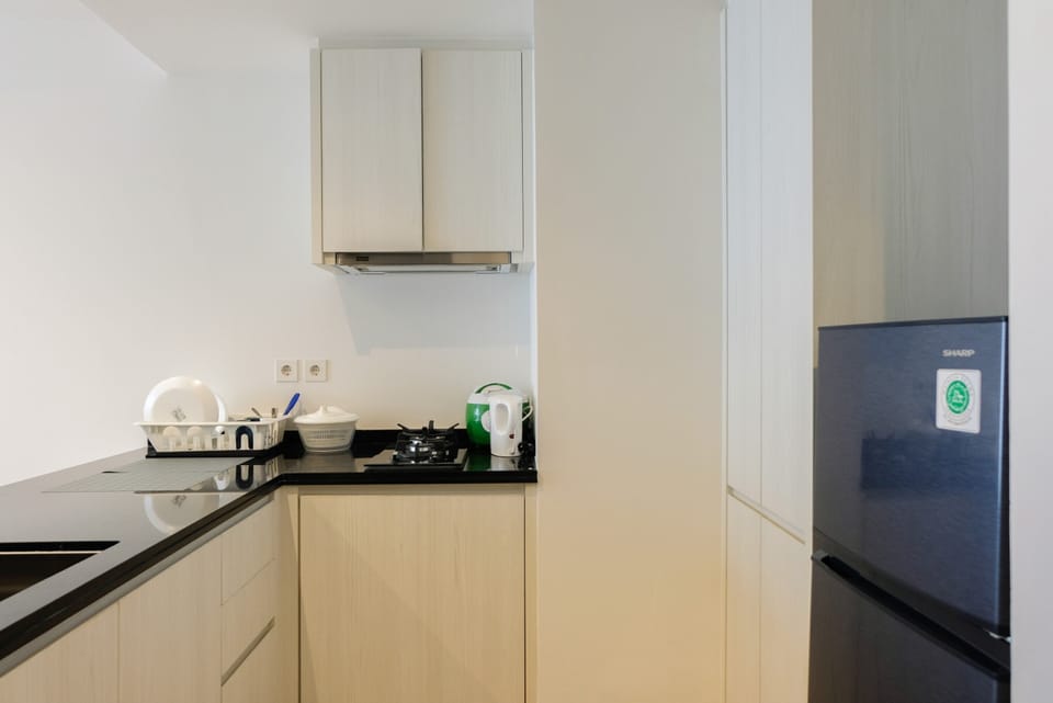 Fridge, stovetop, cookware/dishes/utensils