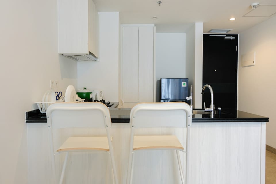 Fridge, stovetop, cookware/dishes/utensils