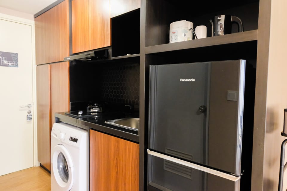 Fridge, stovetop, cookware/dishes/utensils