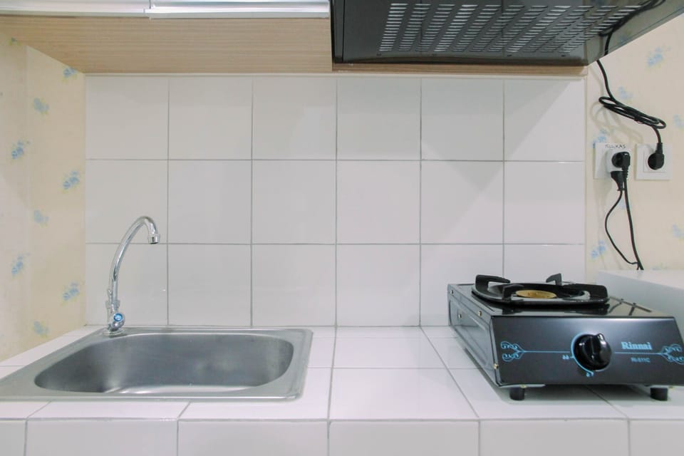 Fridge, stovetop, cookware/dishes/utensils
