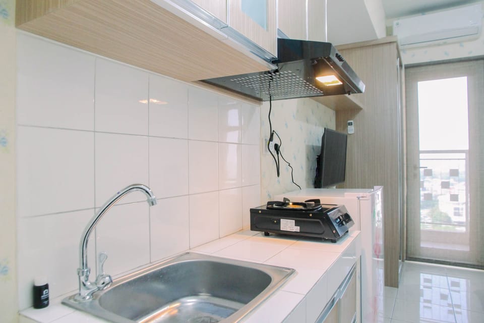 Room | Private kitchen | Fridge, stovetop, cookware/dishes/utensils