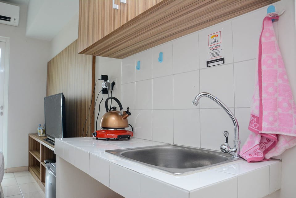 Fridge, stovetop, cookware/dishes/utensils