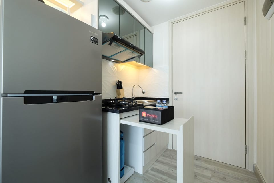Fridge, stovetop, cookware/dishes/utensils